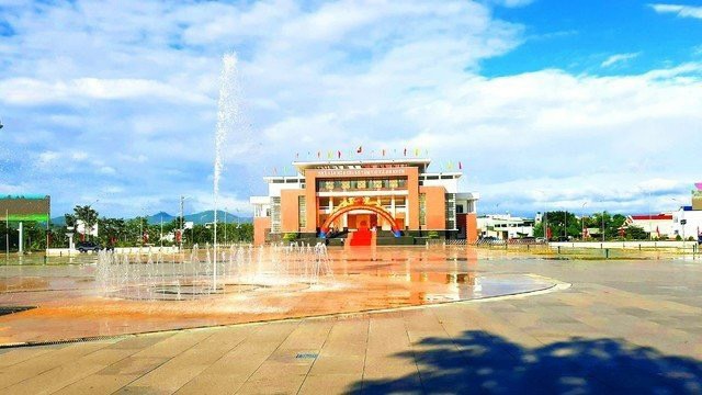 Bình[-]Định:Công[-]bố[-]biểu[-]trưng[-]thị[-]xã[-]An[-]Nhơn[-]và[-]khánh[-]thành[-]Nhà[-]văn[-]hóa,[-]Quảng[-]trường[-]trung[-]tâm